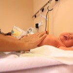Baby-Bauchmassage gegen Blähungen und Bauchweh